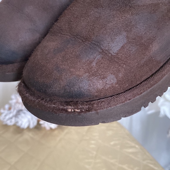 REDUCED! Youth Ugg Australia Classic II boots - Picture 5 of 13